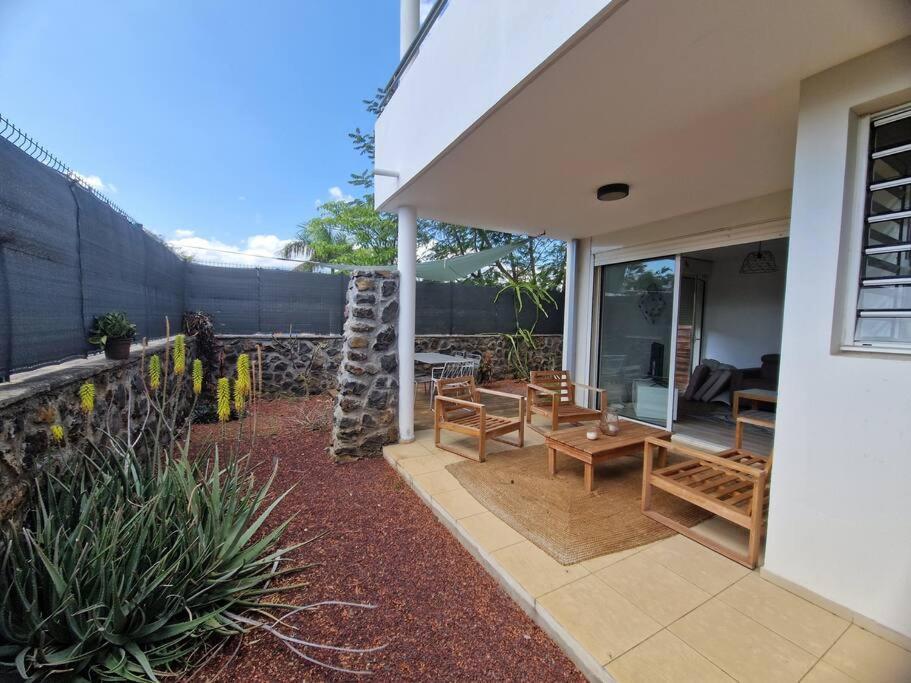 Appartement T2 Avec Jardin A Saint Gilles Les Bains מראה חיצוני תמונה